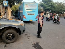 Pelaksanaan Pelayanan Masyarakat di pagi hari dilaksanakan oleh personil QR Polsek Panyileukan Pada hari Jum’at tanggal 05 September 2025 di Jl. Soekarno Hatta kota Bandung.