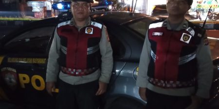 Patroli Polsek Bojongloa kidul strong point Bandung Lautan Biru (BLB) antisipasi C3 di malam hari