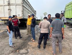Tragis sopir truk tronton di duga bunuh diri dalam bak tronton di cikande