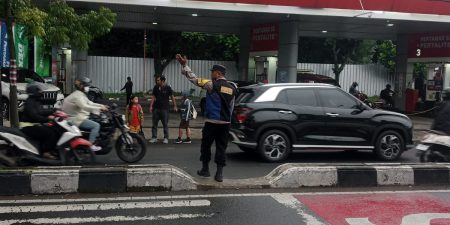 Unit Samapta Polsek Lengkong Gelar Pengaturan Lalu lintas, Bentuk Pelayanan Kepada Masyarakat pagi hari