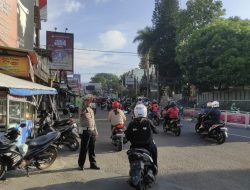 Antisipasi Kemacetan Pagi Hari Personil Unit Lalulintas Polsek Sukasari Melaksanakan Pengamanan Jalur