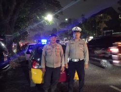 Patroli Polsek Bojongloa kidul strong point Bandung Lautan Biru (BLB) antisipasi C3 di malam hari