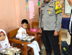 Pelaksanaan Pelayanan Masyarakat Siang Hari Dilaksanakan QR Polsek Sukasari