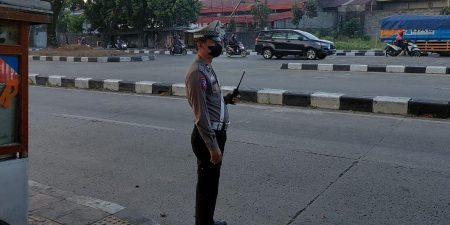 GIAT YANMAS PAGI UNIT LANTAS POLSEK CINAMBO DI TIGA TITIK RAWAN LALIN