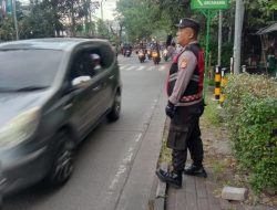 Personel Samapta Polsek Arcamanik Lakukan Giat Pengaturan Arus Lalulintas pagi Hari