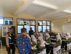 Sinergitas TNI POLRI Monitoring Pembagian Makanan Bergizi Gratis (MBG) di SMPN 38 Bandung