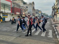 Yanmas Pagi, Unit Samapta Polsek Astanaanyar Gelar Pengaturan Lalulintas