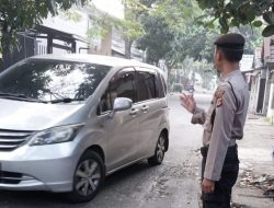 Personil QR Polsek Sukasari Melaksanakan Giat Protap Yanmas Pagi Pengaturan Arus Lalulintas