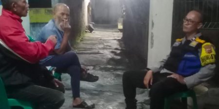 Patroli Dialogis Bhabinkamtibmas Polsek Kiaracondong Polrestabes Bandung Sambangi Masyarakat