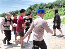 Sat Polairud Polres Garut Gerak Cepat Cari Wisatawan Hilang Terseret Ombak di Pantai Karangpapak