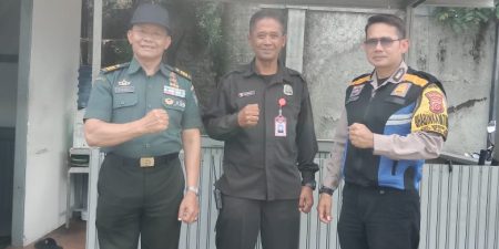Sinergitas TNI–Polri, Bhabinkamtibmas dan Babinsa Laksanakan Giat Sambang ke Petugas Keamanan
