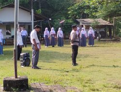 Polsek Cikelet Tanamkan Disiplin dan Wawasan Hukum di Kalangan Pelajar