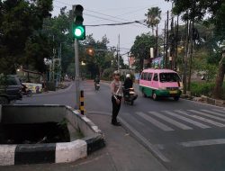 GIAT YANMAS PAGI UNIT LANTAS POLSEK CINAMBO DI TIGA TITIK RAWAN LALIN