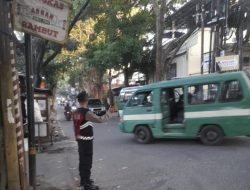 Antisipasi Kemacetan Pagi Hari Unit Lalulintas Polsek Sukasari Lakukan Giat Pengamanan Jalur