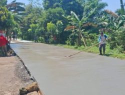 Warga Kampung Palasari Sambut Baik Pembangunan Jalan Betonisasi Melalui Program Bankeu Desa 2025