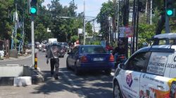 Unit Lantas Polsek Cinambo Laksanakan Giat Yanmas Siang di Tiga Titik Pengaturan Lalu Lintas