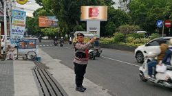 Gatur Lalin Pagi Hari Berjalan Lancar, Unit Patroli Samapta Polsek Cidadap Ciptakan Kamseltibcar Lantas Kondusif